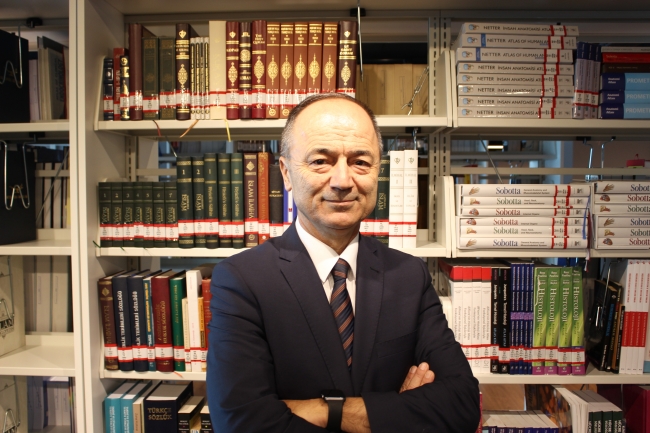 Emekli Tuğgeneral Fahri Erenel.